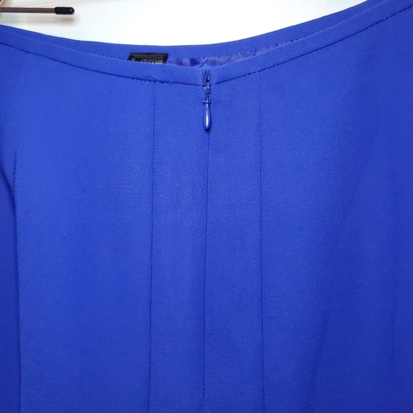 Tahari 2 Piece Skirt Set Sz 10 Blue Top and Skirt - Picture 12 of 14